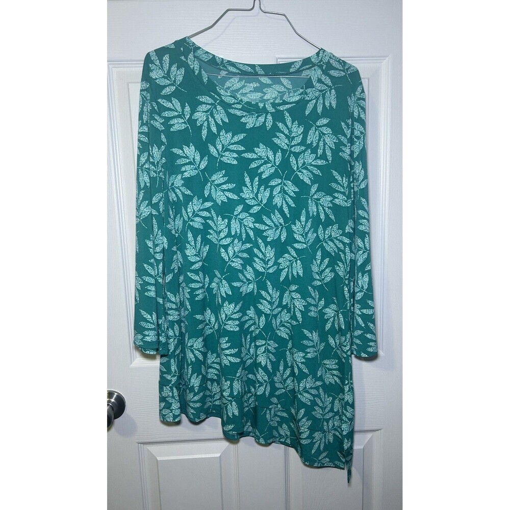 East 5th Women’s Long Flare Sleeve Leaf Print Angled Bottom Blouse Size Medium